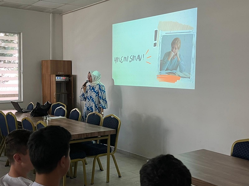 Okulumuzda  Sınav Kaygısı Ve Motivasyon Semineri Düzenlendi.